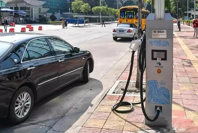 5G已來，5G智慧路燈有機會勝出嗎.webp.jpg