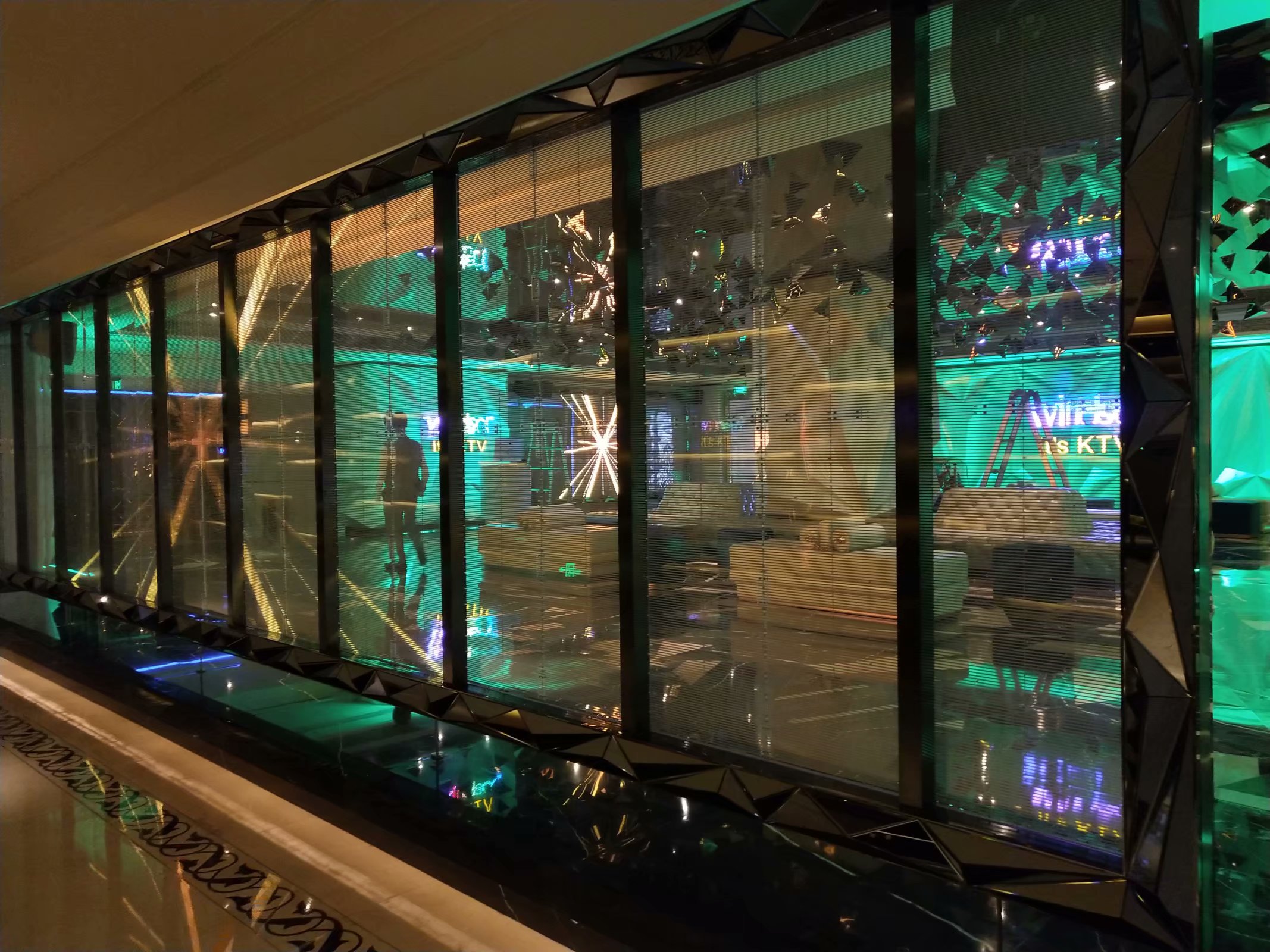 LED<a href=http://www.jkkk90.com/quancai/ target=_blank class=infotextkey>全彩顯示屏</a>